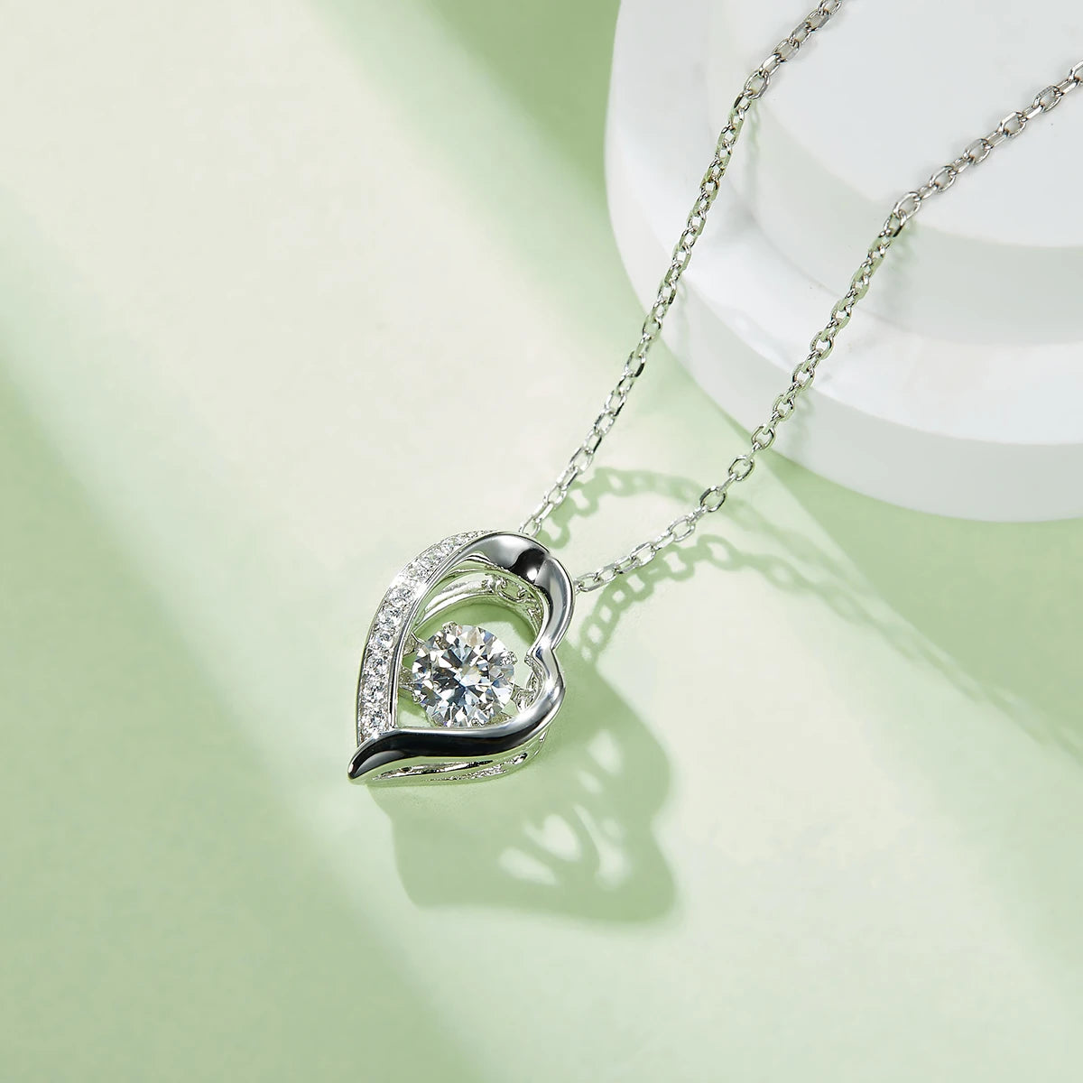 925 Sterling Silver Moissanite 0.5Ct Dancing Diamond