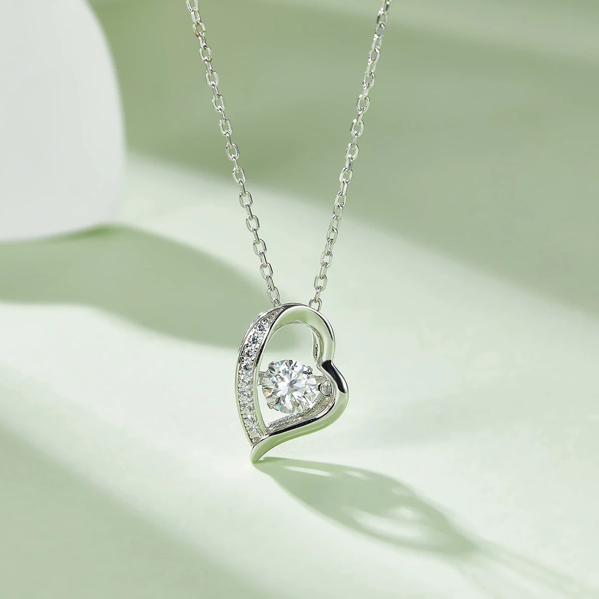 925 Sterling Silver Moissanite 0.5Ct Dancing Diamond